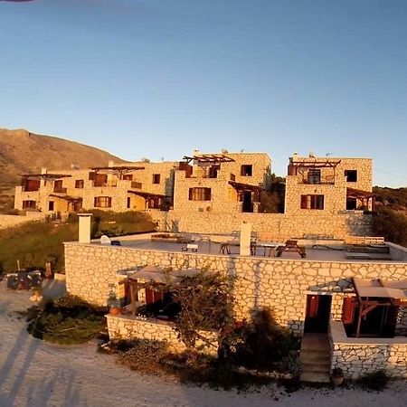 Ville Du Soleil - Exclusive Homes With Rustic Charm And Sensational Views Of The Mediterranean Sea Makrýgialos エクステリア 写真