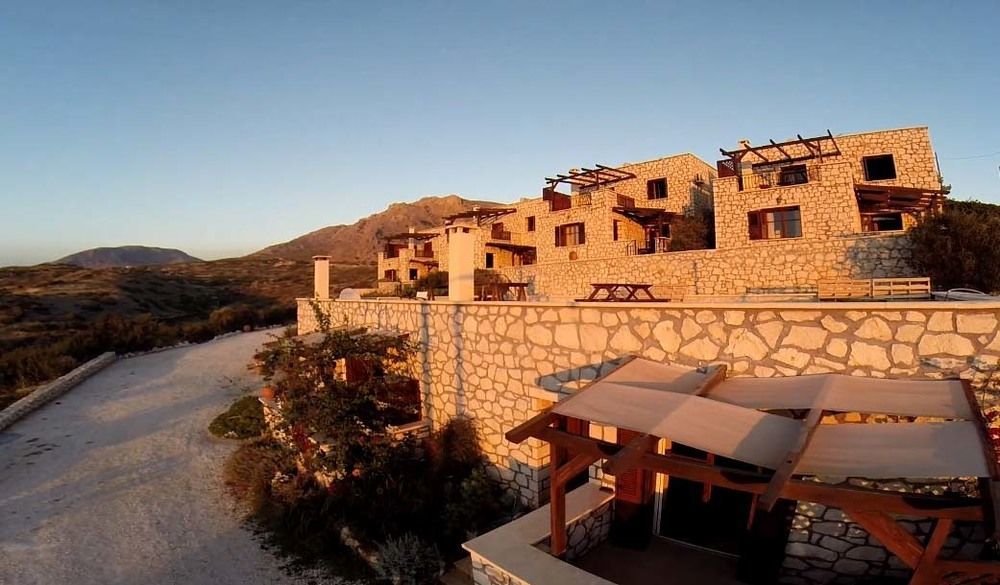 Ville Du Soleil - Exclusive Homes With Rustic Charm And Sensational Views Of The Mediterranean Sea Makrýgialos エクステリア 写真