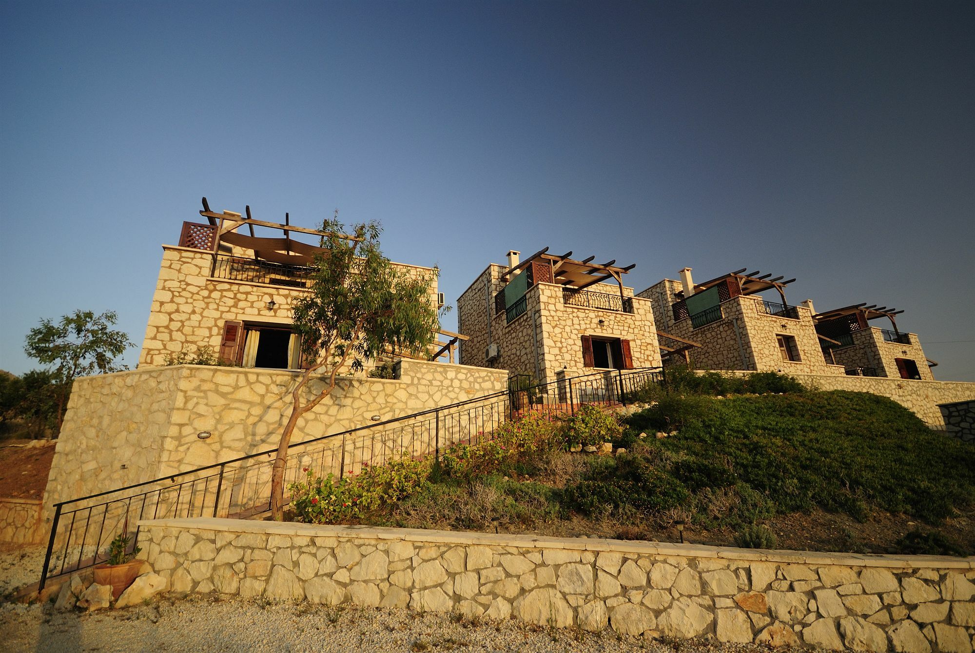 Ville Du Soleil - Exclusive Homes With Rustic Charm And Sensational Views Of The Mediterranean Sea Makrýgialos エクステリア 写真