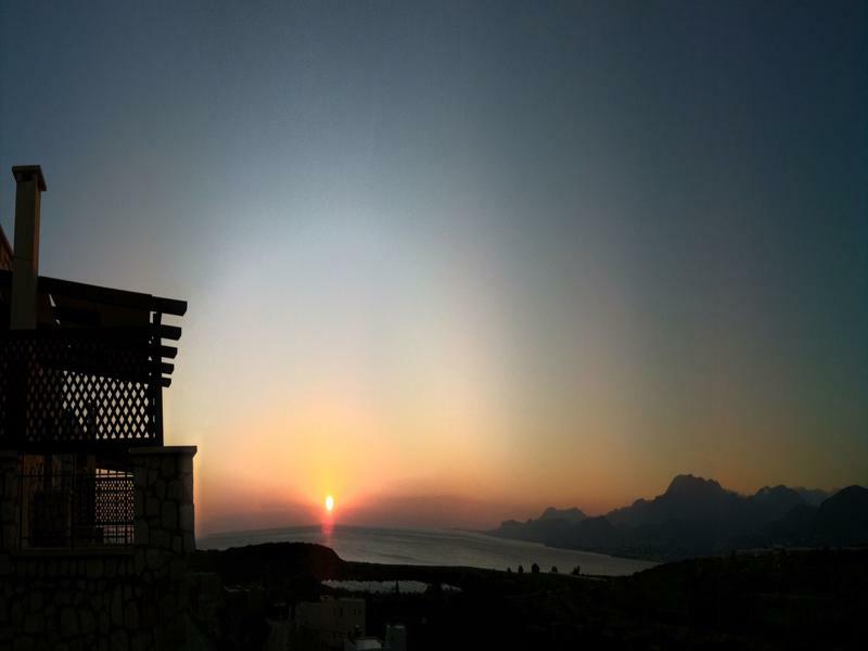 Ville Du Soleil - Exclusive Homes With Rustic Charm And Sensational Views Of The Mediterranean Sea Makrýgialos エクステリア 写真