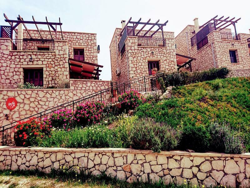 Ville Du Soleil - Exclusive Homes With Rustic Charm And Sensational Views Of The Mediterranean Sea Makrýgialos エクステリア 写真