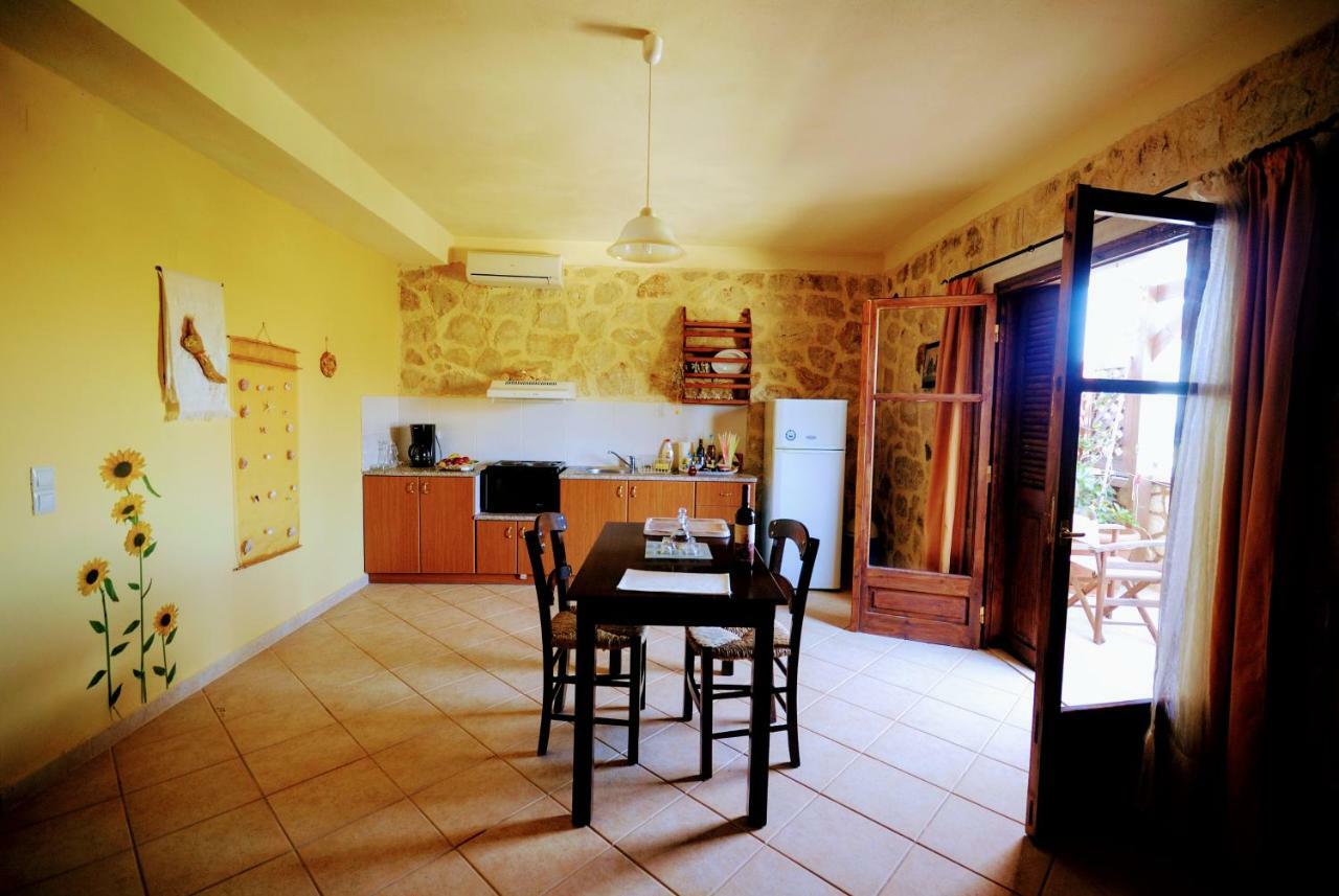 Ville Du Soleil - Exclusive Homes With Rustic Charm And Sensational Views Of The Mediterranean Sea Makrýgialos エクステリア 写真